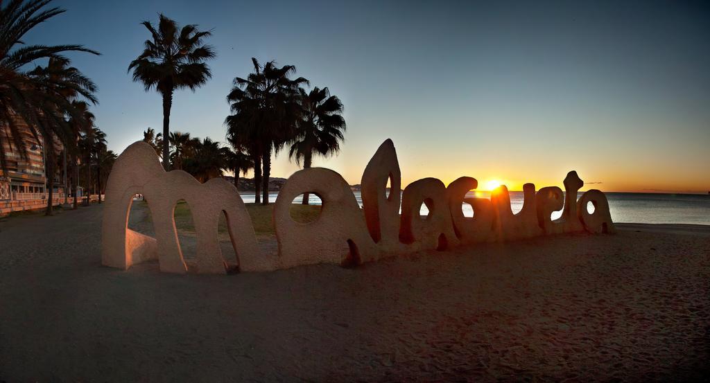 Enjoy Apart Centro Y Playa Victoria Malaga Exterior photo